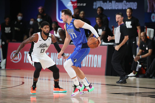 竞技手游与 竞技手游与